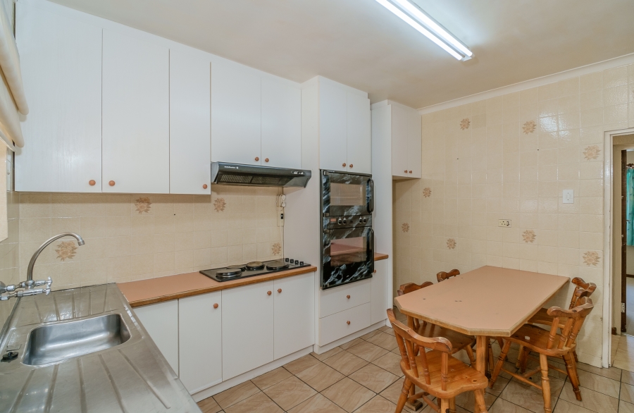 5 Bedroom Property for Sale in Kommetjie Western Cape